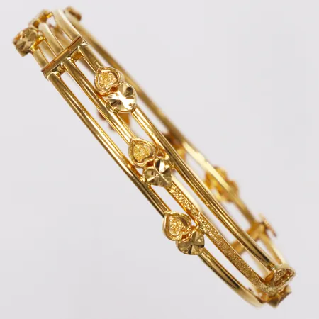 Armring dekor ca Ø57mm, bredd 8mm, skruvlås, 22K  Vikt: 18,4 g