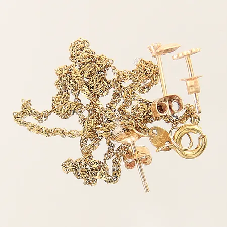 Diverse guldsmycken defekta, udda 18K Vikt: 2 g