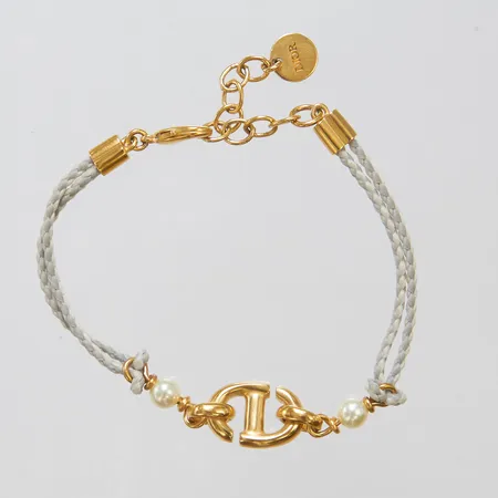 Armband Dior längd 16-19,5cm, bredd 3-11mm, ref B1416CDNRS-D310, flätad grå tråd, imitationspärlor, gulmetall, kvitto kopia från Dior, box.