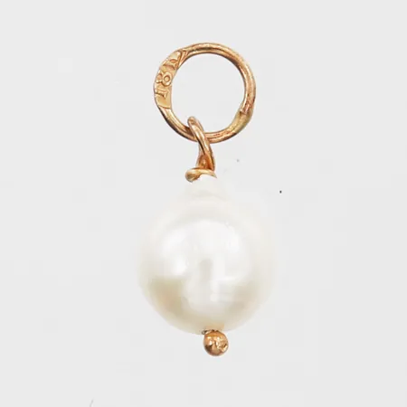Hänge med odlad saltvattenpärla, Ø 7mm, 18K guld Vikt: 0,6 g