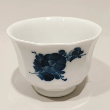 Skål Blå Blomster, Royal Copenhagen Danmark, nr 10/8501A, höjd 7,5cm, Ø10,5cm, porslin
