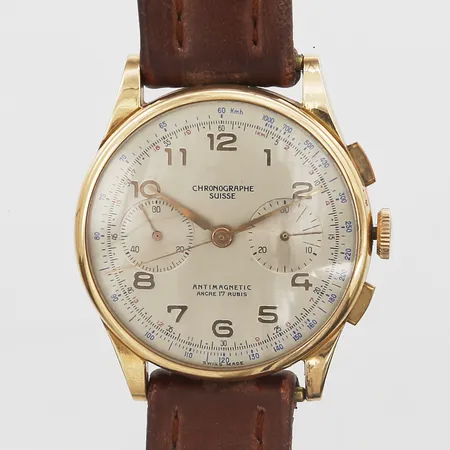 Herrur Chronographe Suisse, 18K, Ø 38 mm, manuell, boettnummer: 900, innerboett i metall, läderband. Bruttovikt: 47,0g