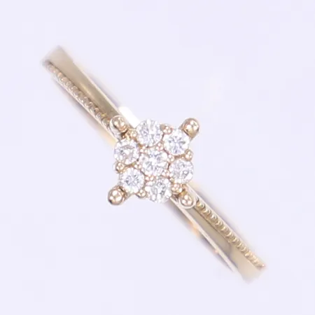 Ring med diamanter 7x ca 0,02ct stl:17½, bredd 2-7mm, 18K Vikt: 2,9 g