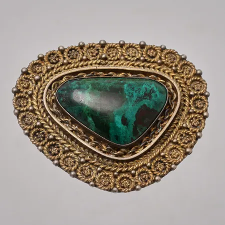 Hänge/Brosch mått 38,6x47mm, malakit liknande, förgyllt silver 925/1000, Israel, 17,43g.