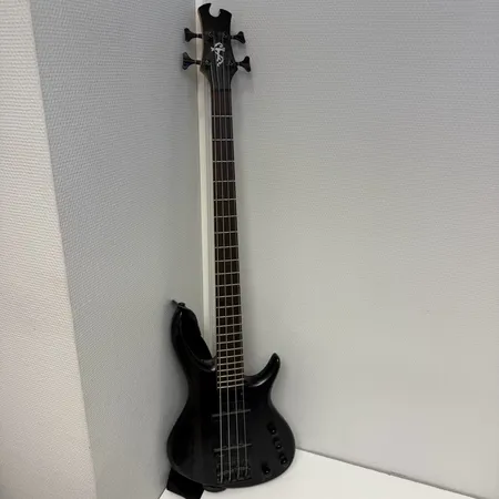 Elbas Toby by Tobias serienummer 11102305899 tillverkad i Indinesien, mjukt fodral  Vikt: 0 g Skickas med postpaket.