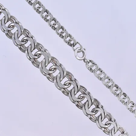 Collier doserad Bismarck längd 46 cm, bredd 5-11 mm silver 925/1000. Vikt: 27,2 g