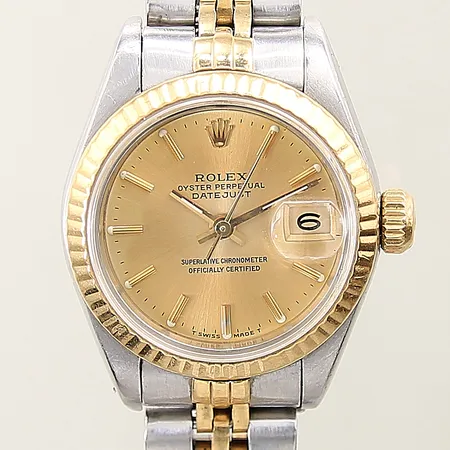 Damur Rolex Oyster Perpetual Datejust stål/guld automatisk Ø26mm ref-nr 69173 serie-nr R395143 Cal. 2135 boett-nr 69000A, datum safirglas jubileelänk i stål/guld, kraftigt slitage på länk, inga tillbehör