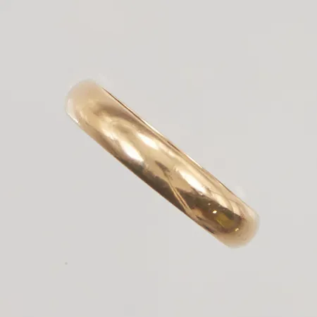 Ring stl:19 bredd 4mm gravyr 18K 3,7g.