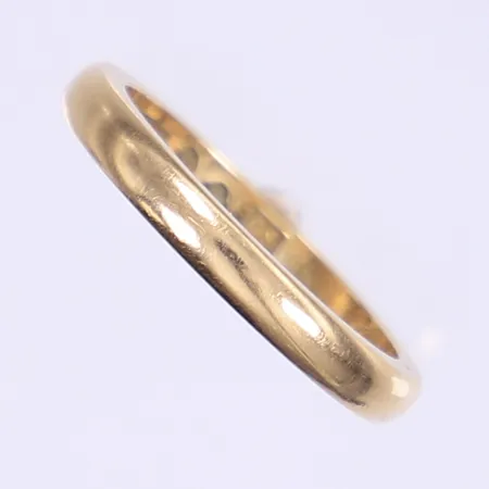 Ring slät stl:18¼ bredd 3mm gravyr 18K Vikt: 5,4 g
