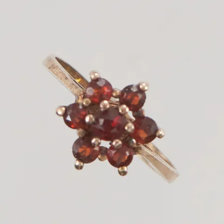 Ring med granater stl:16½ bredd 11mm förgylld 830/1000 Silver 1,8g.