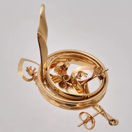 Diverse defekt guld, 18K, 9,02g.