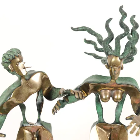 Två skulpturer Timo Solin "Tre", patinerad och polerad brons, signerade, numrerade 60/100, höjd: 35 respektive 31cm inklusive sockel. Skickas med postpaket.