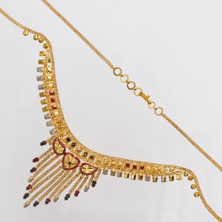 Collier filigranarbete längd 41,5-43cm bredd 1,7-43mm, målade detaljer, skeva länkdelar, 22K Vikt: 13 g