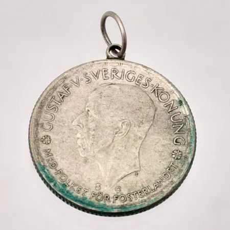 Hänge/Mynt 2Kr, mått 31x41,5mm, silver 400/1000, 14,25g.