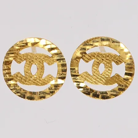 Ett par örhängen Ø10mm 21K. OBS Ej Märkesdesign! Vikt: 1,1 g