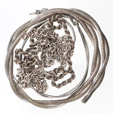 Diverse silversmycken,830/1000. Vikt: 100 g