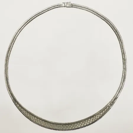 Collier längd 42cm, bredd 4,5-9,1mm, 835/1000 silver  Vikt: 31,3 g
