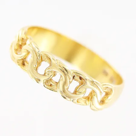 Ring Bismarck stl:17½ bredd 4,5mm 18K Vikt: 3,4 g
