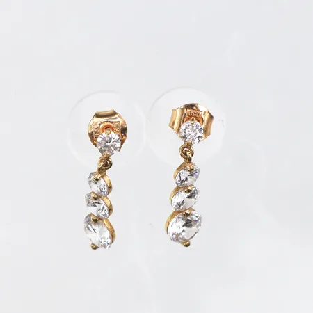 Örhängen med stenar paret,höjd ca 18.8 mm,GHA,18k. Vikt: 1,7 g