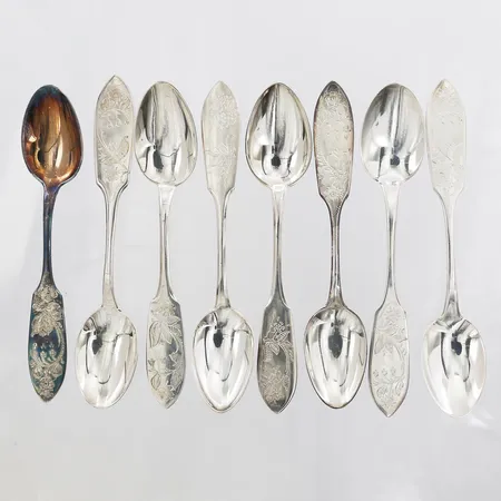 8 Moccaskedar modell Tornedalen, längd: 12,2cm, olika stämplar, personlig gravyr, silver 830/1000 Vikt: 113,8 g