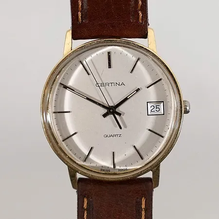 Herrur Certina quartz Ø33,5mm batteribyte krävs gravyr mindre buckla på baksida 18k