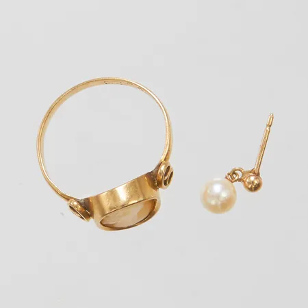 Diverse guld, camé, pärla, defekt, 18K, Vikt: 2,8g Vikt: 2,8 g