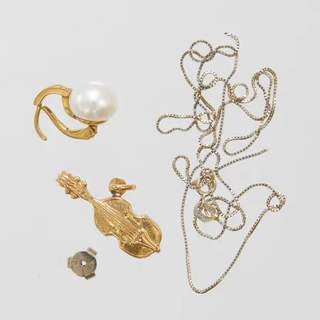 Diverse guld, defekter, stenar, 18K, bruttovikt 5,0g Vikt: 5 g Skickas med postpaket.