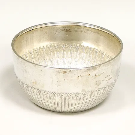 Skål Anna Östergren Malmö 1909 höjd 6,5cm, Ø12cm, smärre hack/tilltryckningar, silver. Vikt: 151,9 g