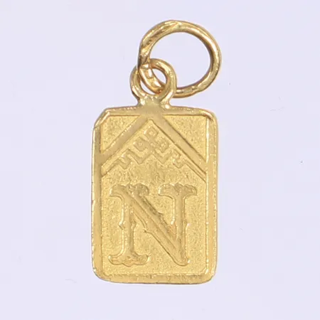 Hänge 20mm bredd 10mm gravyr 23K  Vikt: 1,9 g