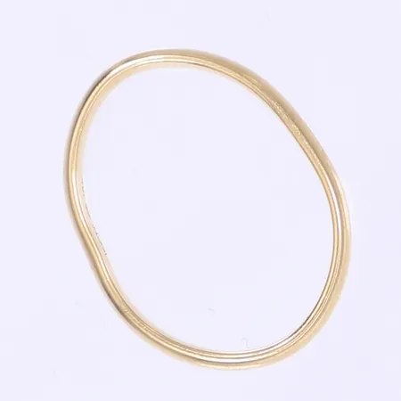 Ring defekt 18K  Vikt: 3,9 g