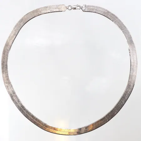 Collier stämplat Italien,längd ca 50 cm,bredd 8.9 mm,silver 925/1000. Vikt: 37,9 g