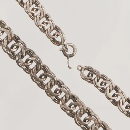 Collier Bismarck 40,5cm bredd 7-11mm defekt lås, 830/1000 Silver 56,4g.