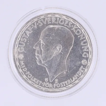 Silvermynt 2kr Gustaf V Sveriges Konung - Med folket för fosterlandet 1950, i etui, silver 400/1000 Vikt: 14 g