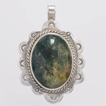 Hänge med sten längd 40mm bredd 5,3-30,3mm silver 925/1000 Vikt: 15 g