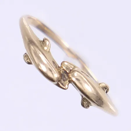 Ring med delfiner stl:17½ 9K Vikt: 1,1 g