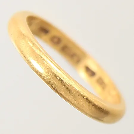 Ring slät stl:18¾ bredd 3,1mm, gravyr 23K Vikt: 5,6 g