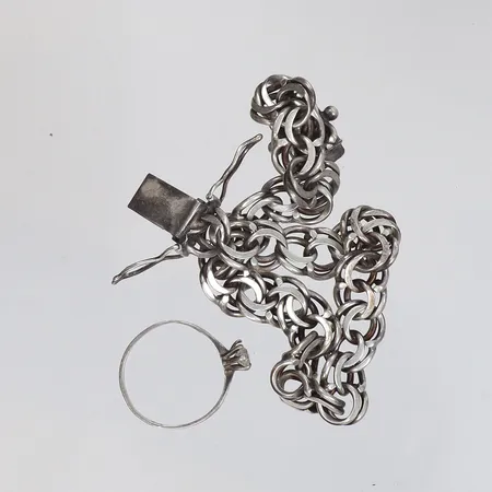 Diverse silver, slitet/defekt, silver 925/1000 Vikt: 17,9 g