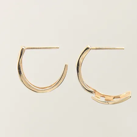 Örhängen med genombruten dekor saknar snurrebussar, defekta 14K Vikt: 2 g