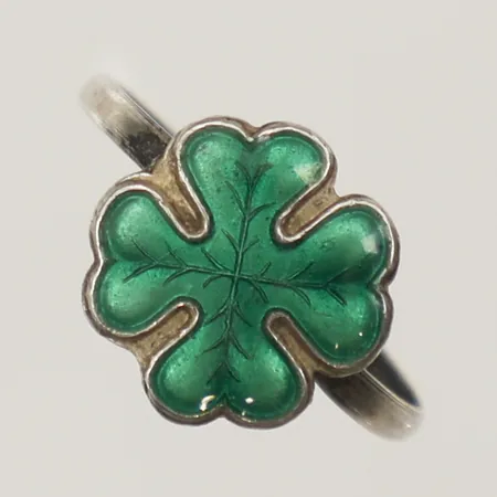 Ring med fyrklöver stl:14, bredd 9,7mm, silver  Vikt: 1 g