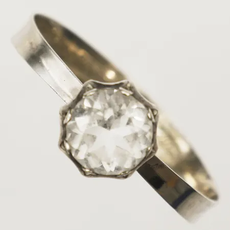 Armring med bergkristall, innermått 18cm, bredd 19,5mm, Åke Lindström, BEH Bengt Hallberg Guldsmeds AB skev, 925/1000 silver  Vikt: 19 g