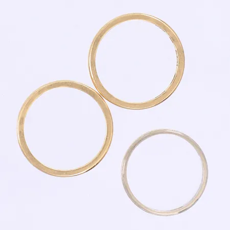 Diverse guld gravyr 18K Vikt: 9,3 g