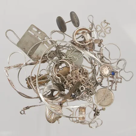 Diverse silversmycken delvis defekt 830-925/1000 Silver 92,3g.