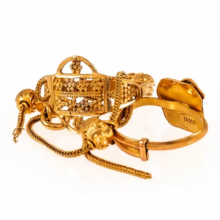 Diverse defekt guld 21K 7,1g. 