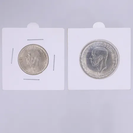 2 silvermynt olika valörer olika präglingar, i pappetuier, silver 400/1000 vikt ca 21g Vikt: 21 g