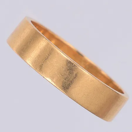 Ring slät stl:17¼, gravyr, 18K Vikt: 4,5 g