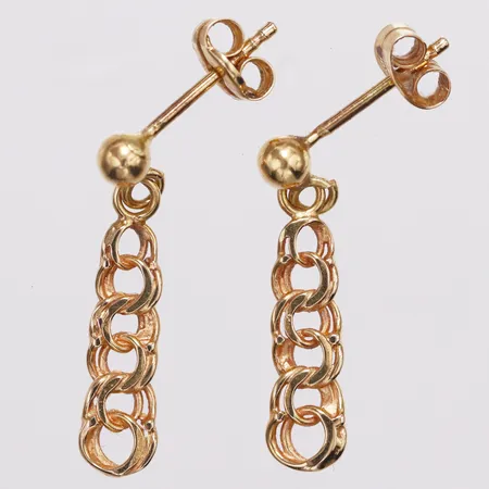 Ett par örhängen doserad Bismarck längd 20mm bred 2,7-4,6mm, omaka snurrebussar, 18K Vikt: 1,3 g