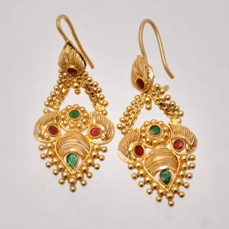 Örhängen mått 20,2x52, grön och röd emalj, defekt, 21K, 10,8g.