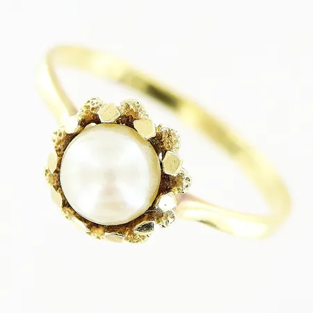 Ring med odlad pärla, stl: 18¼, 14K Vikt: 2,4 g
