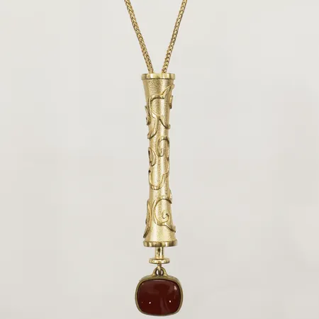 Collier "Turandot" design Kristi Doukas för Kalevala, längd 52cm, bredd 1,6-11,8mm, karneol, producerad mellan 20032007, Brons