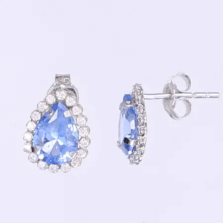 Ett par örhängen med blå och vita stenar GHA 18K Vikt: 1 g